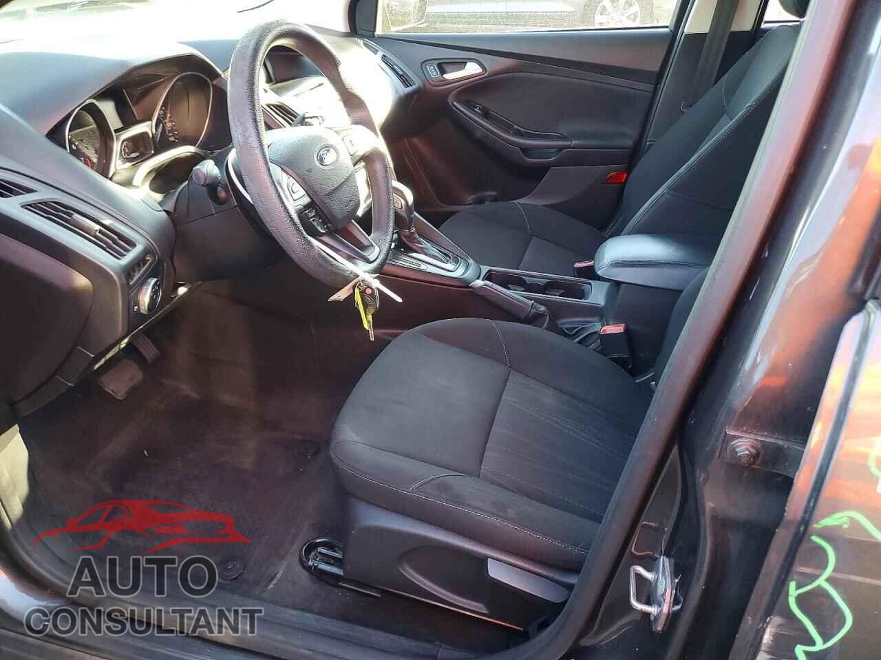 FORD FOCUS 2015 - 1FADP3F2XFL325615