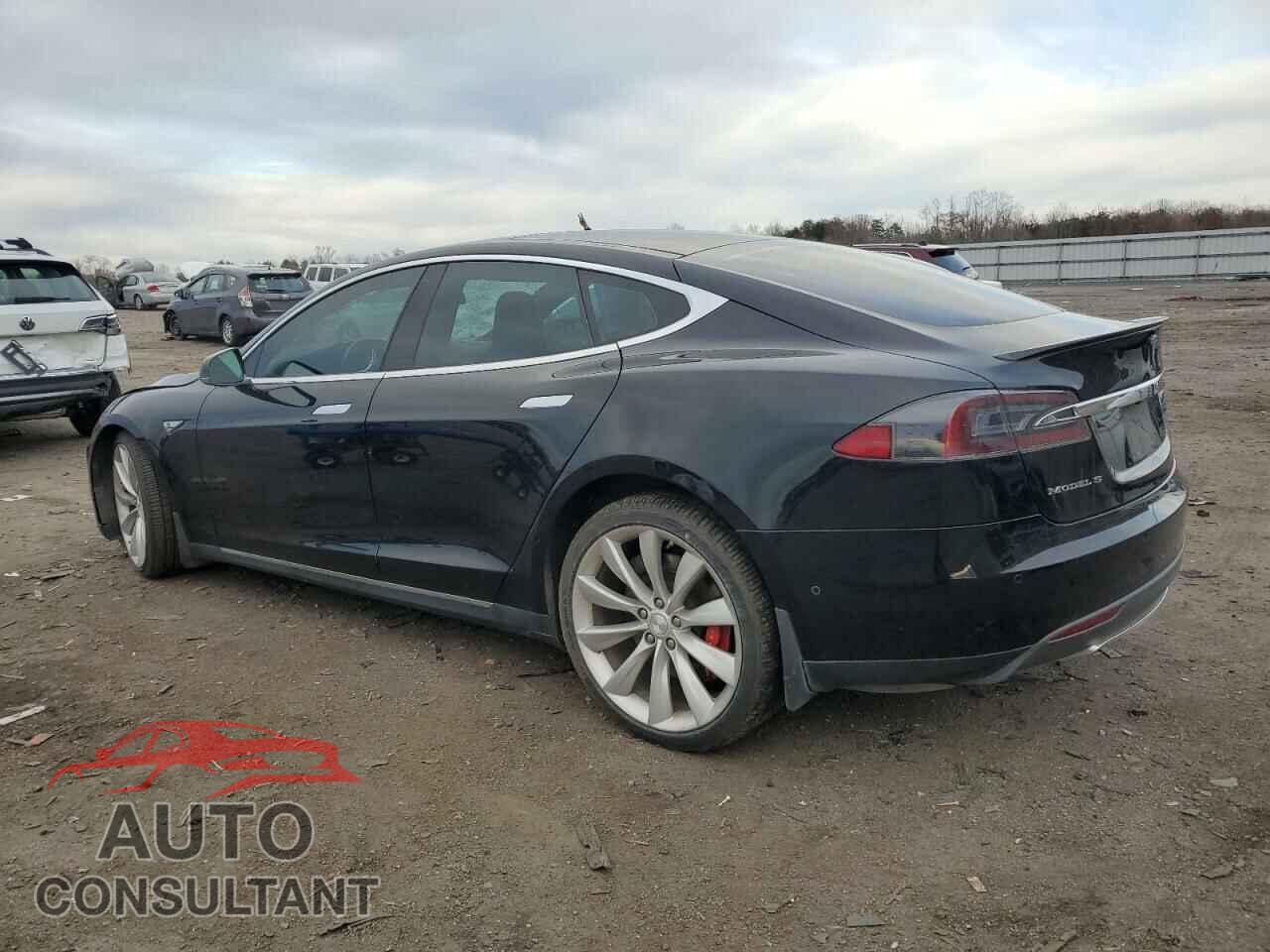 TESLA MODEL S 2015 - 5YJSA1H26FFP69985