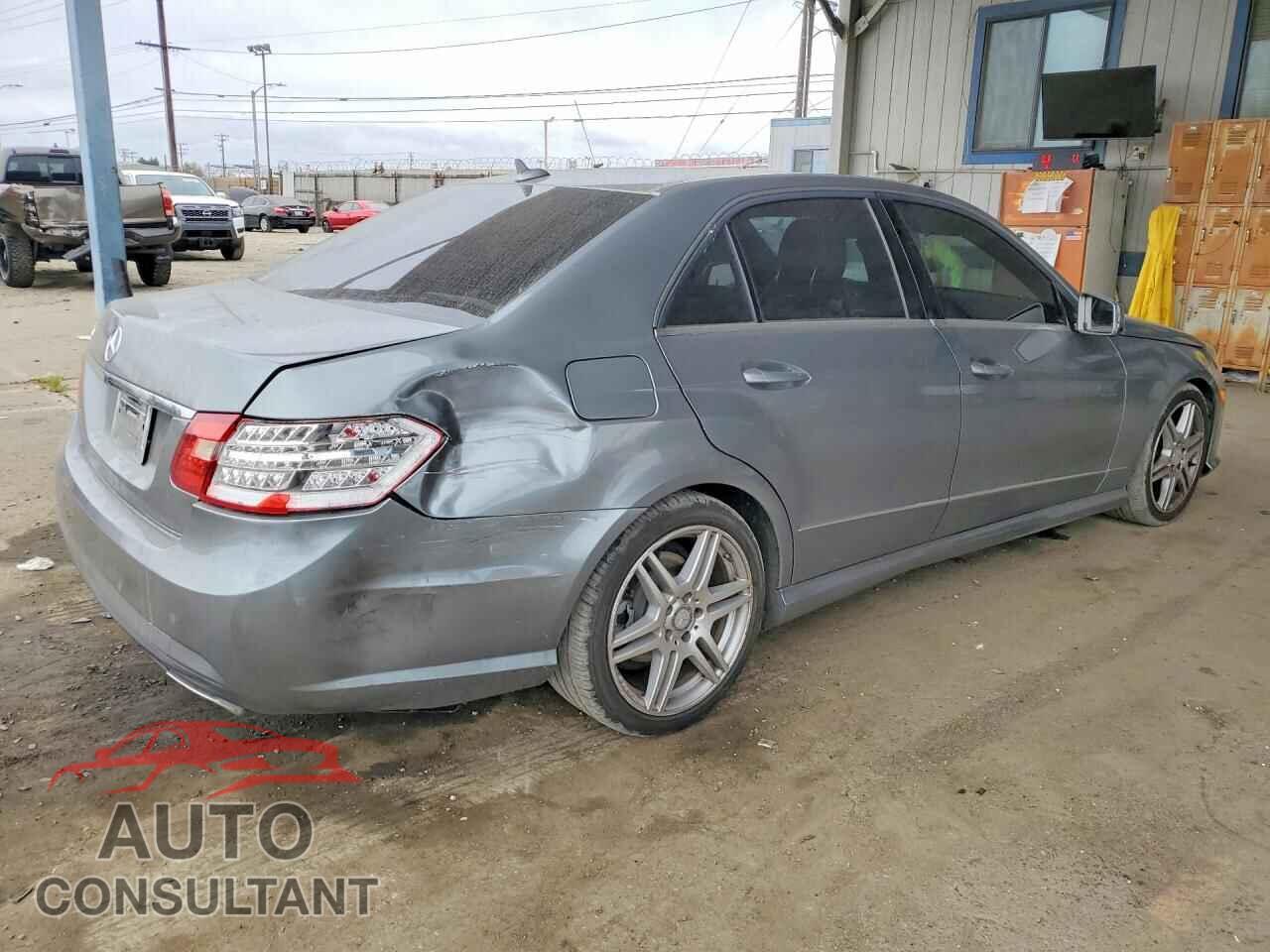 MERCEDES-BENZ E-CLASS 2010 - WDDHF5GB2AA100446