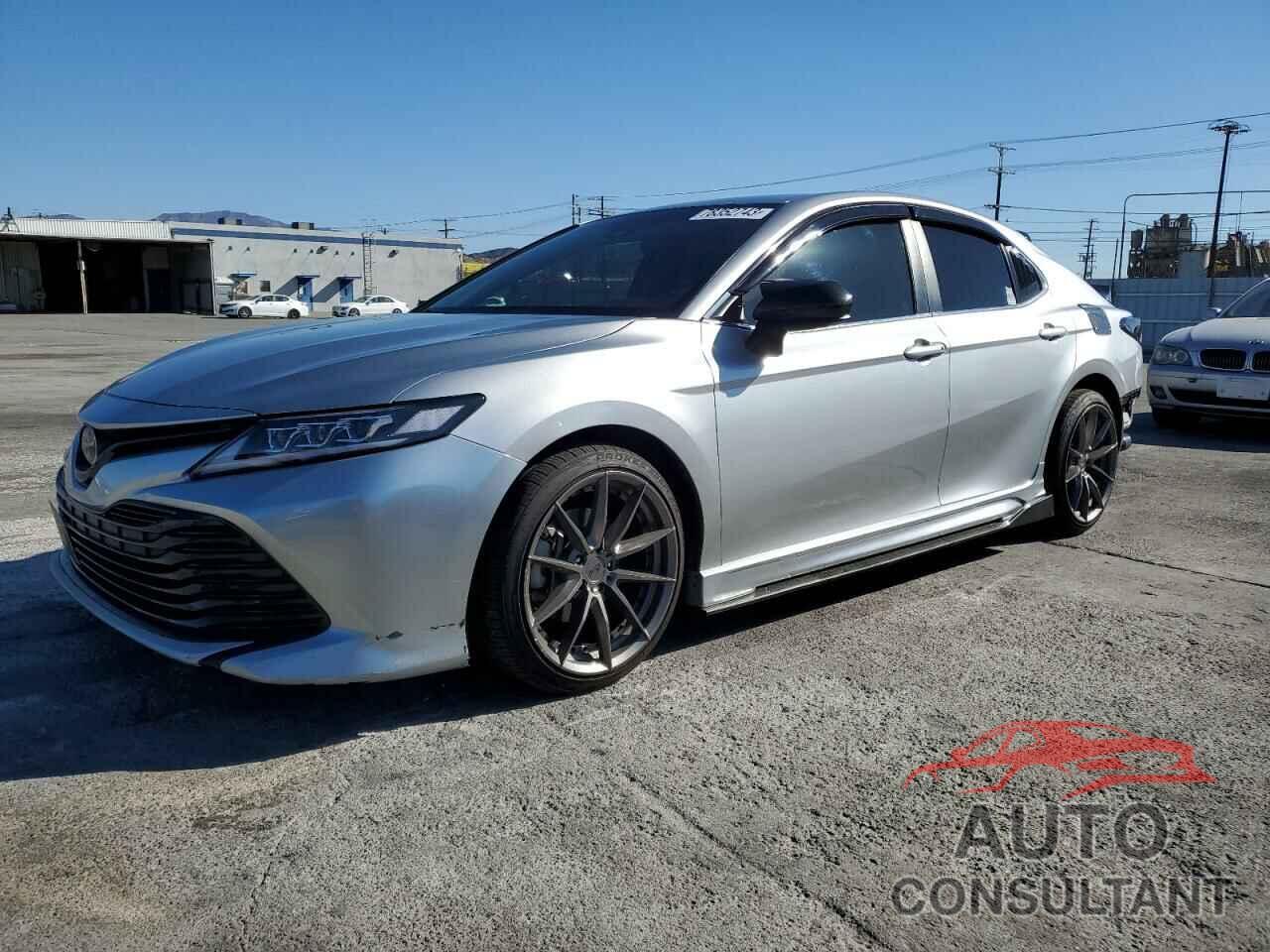 TOYOTA CAMRY 2018 - 4T1B11HKXJU064800