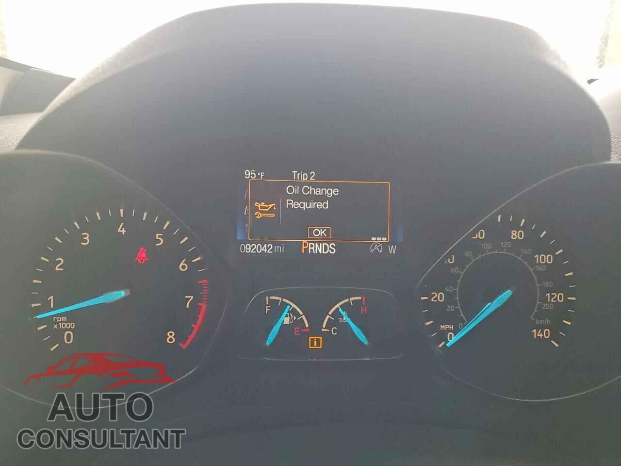 FORD ESCAPE 2017 - 1FMCU9J95HUA37046