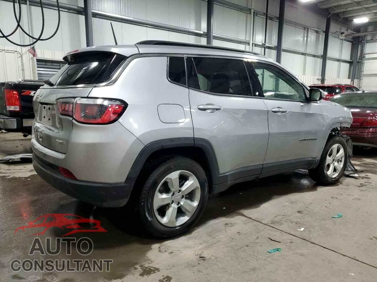 JEEP COMPASS 2018 - 3C4NJCBB4JT356135