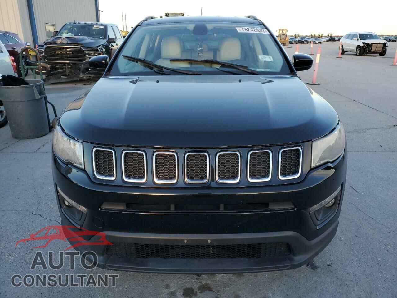 JEEP COMPASS 2018 - 3C4NJCBB4JT267696