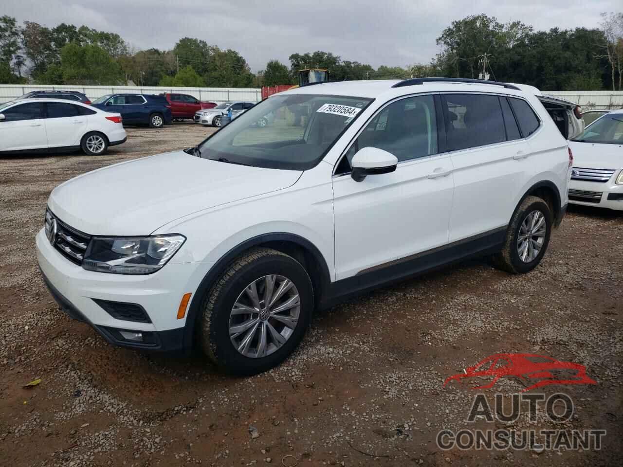 VOLKSWAGEN TIGUAN 2018 - 3VV3B7AX3JM024871