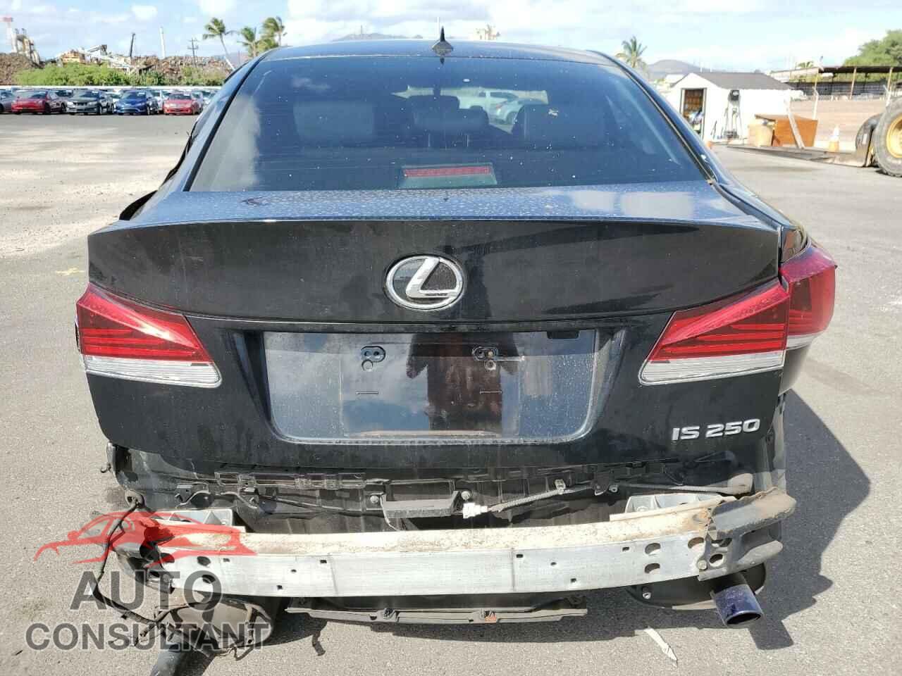 LEXUS IS 2011 - JTHBF5C24B5142115