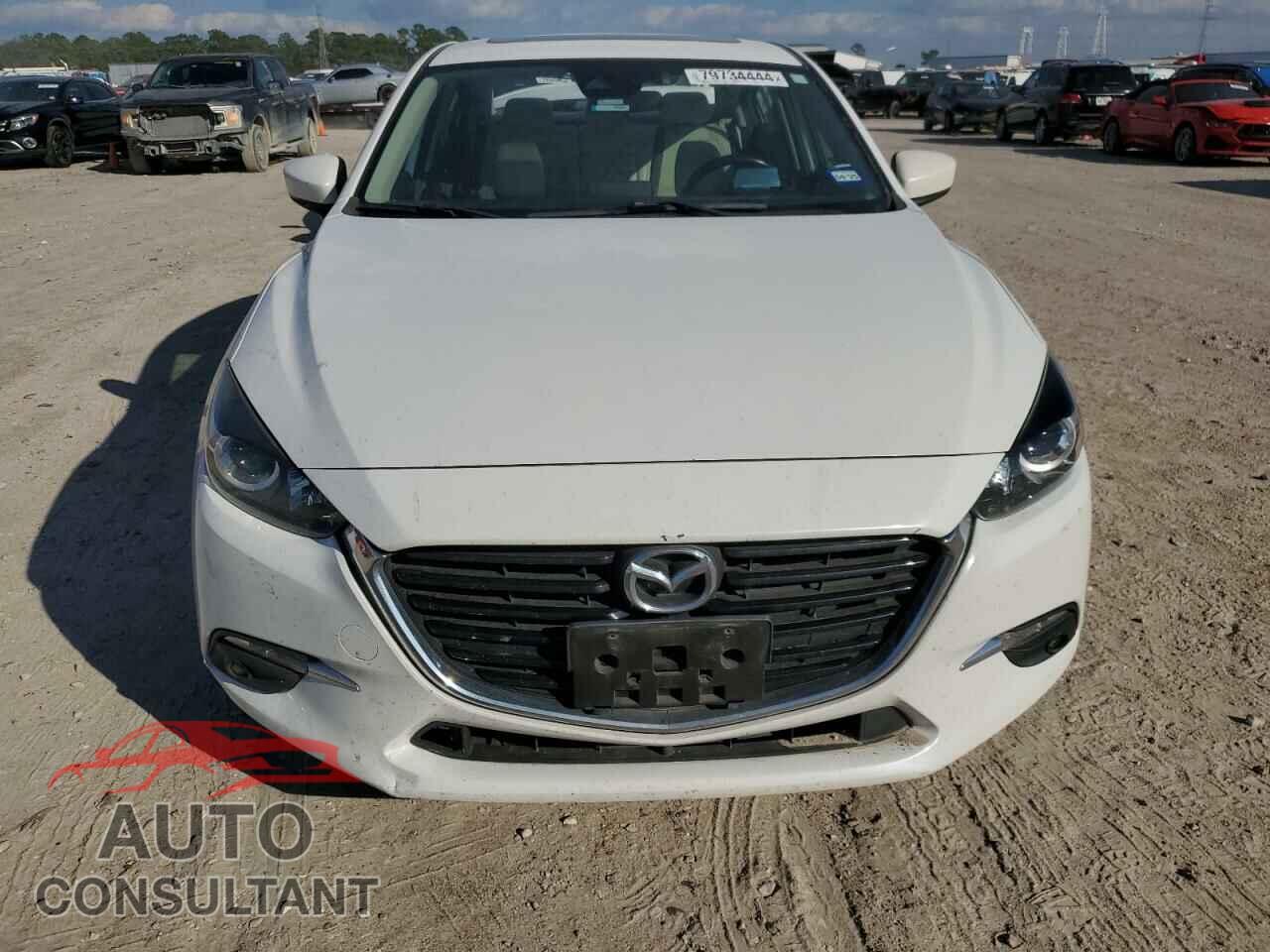 MAZDA 3 2017 - 3MZBN1W38HM130244