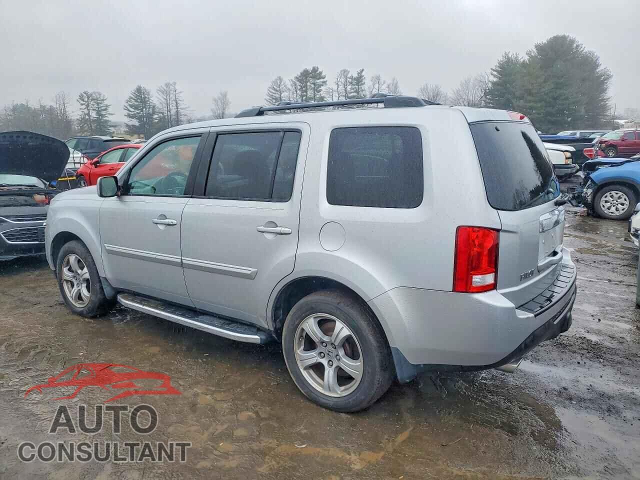 HONDA PILOT 2012 - 5FNYF4H47CB038234