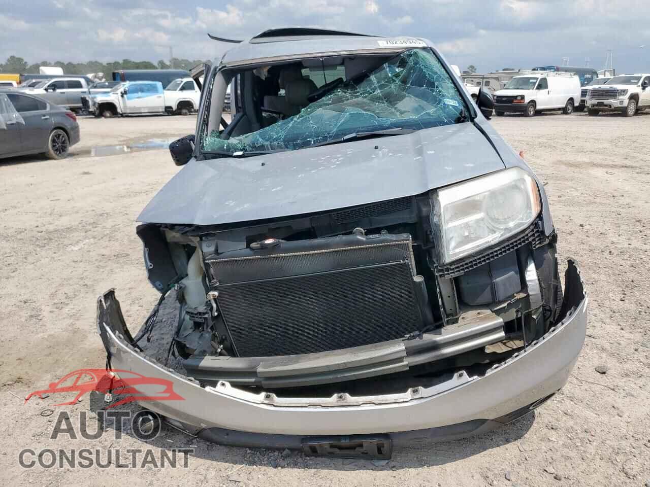 HONDA PILOT 2015 - 5FNYF3H53FB028758