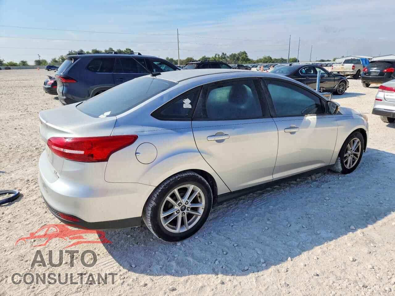 FORD FOCUS 2015 - 1FADP3F29FL347797