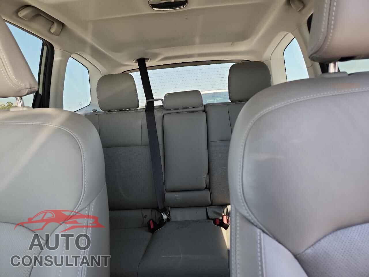 SUBARU FORESTER 2017 - JF2SJAJCXHH494547