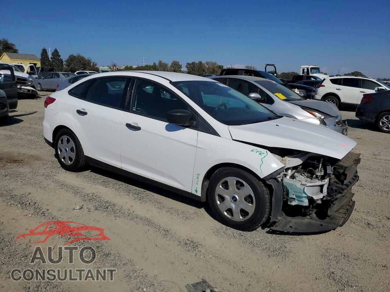 FORD FOCUS 2015 - 1FADP3E28FL315022
