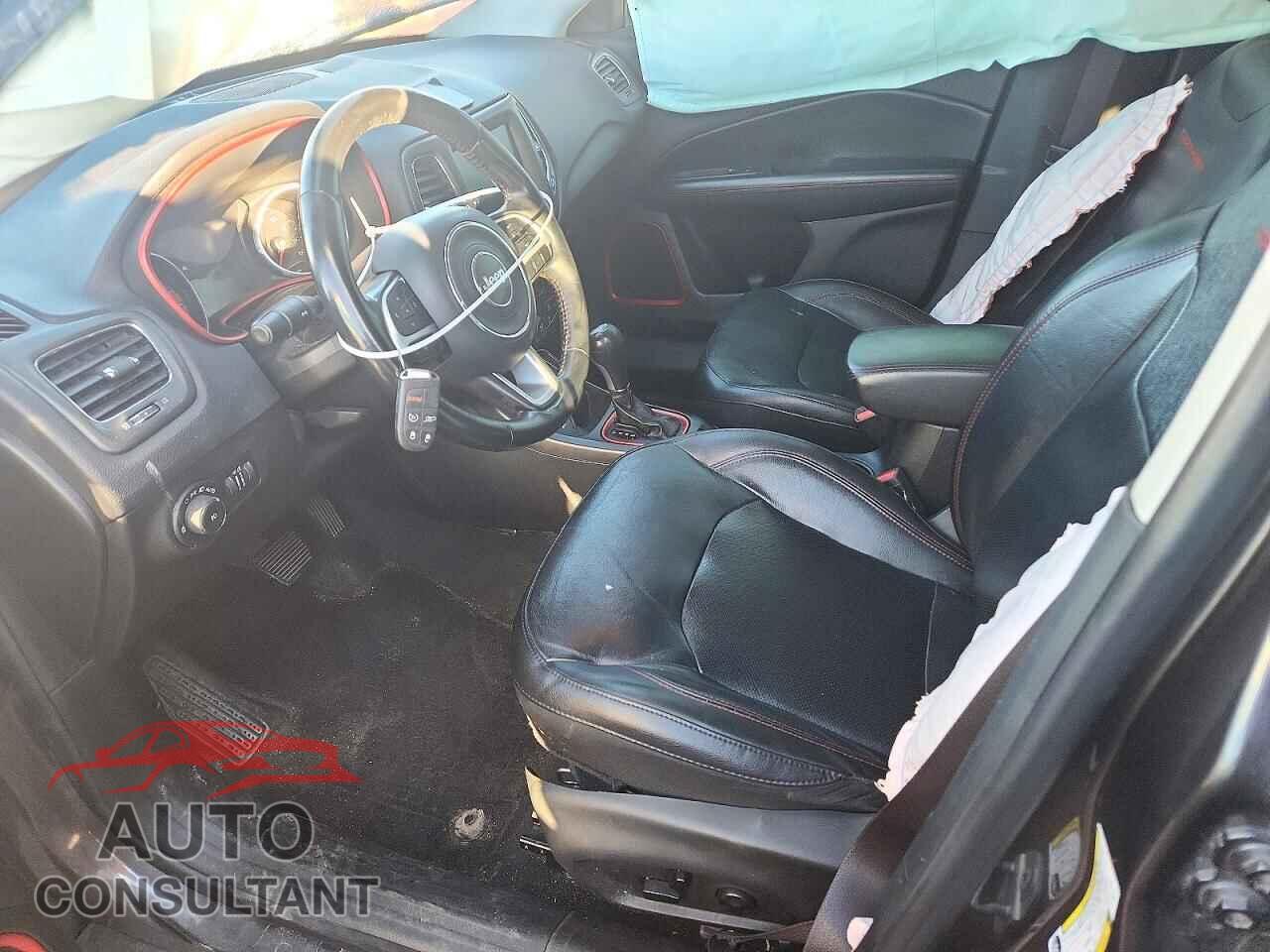 JEEP COMPASS 2019 - 3C4NJDDB4KT780130