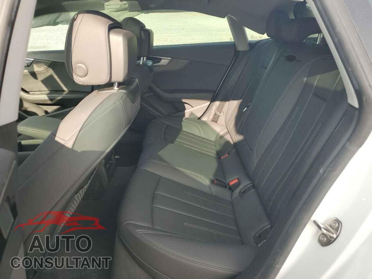 AUDI A5 2022 - WAUCBCF55NA005690