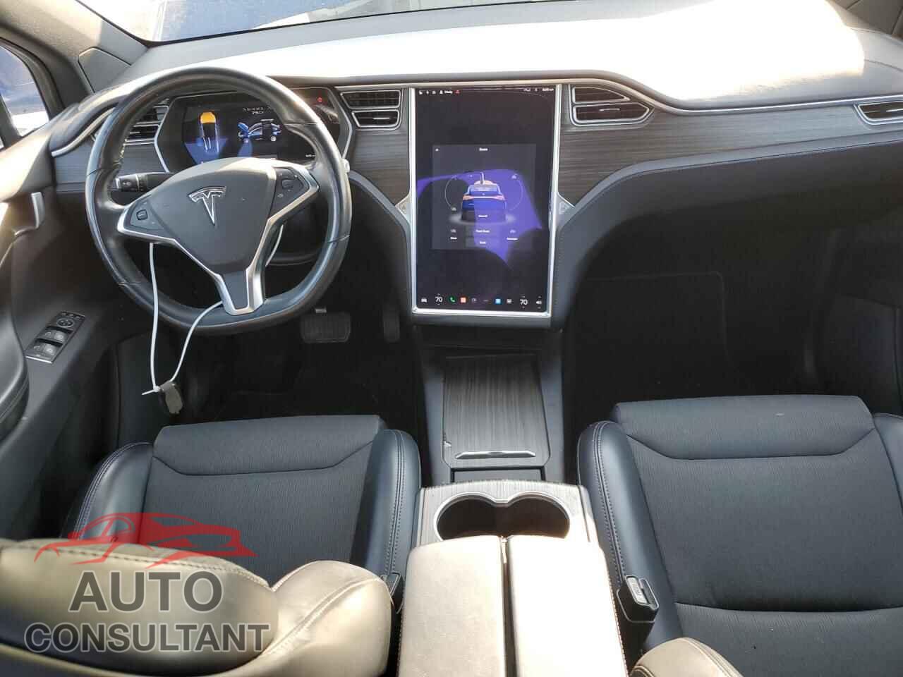 TESLA MODEL X 2016 - 5YJXCBE21GF018787