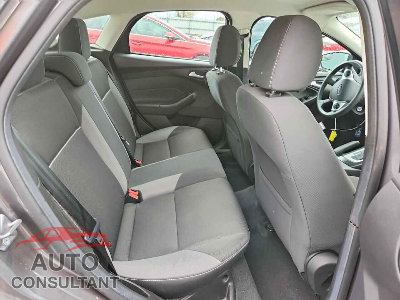 FORD FOCUS 2014 - 1FADP3K21EL271044