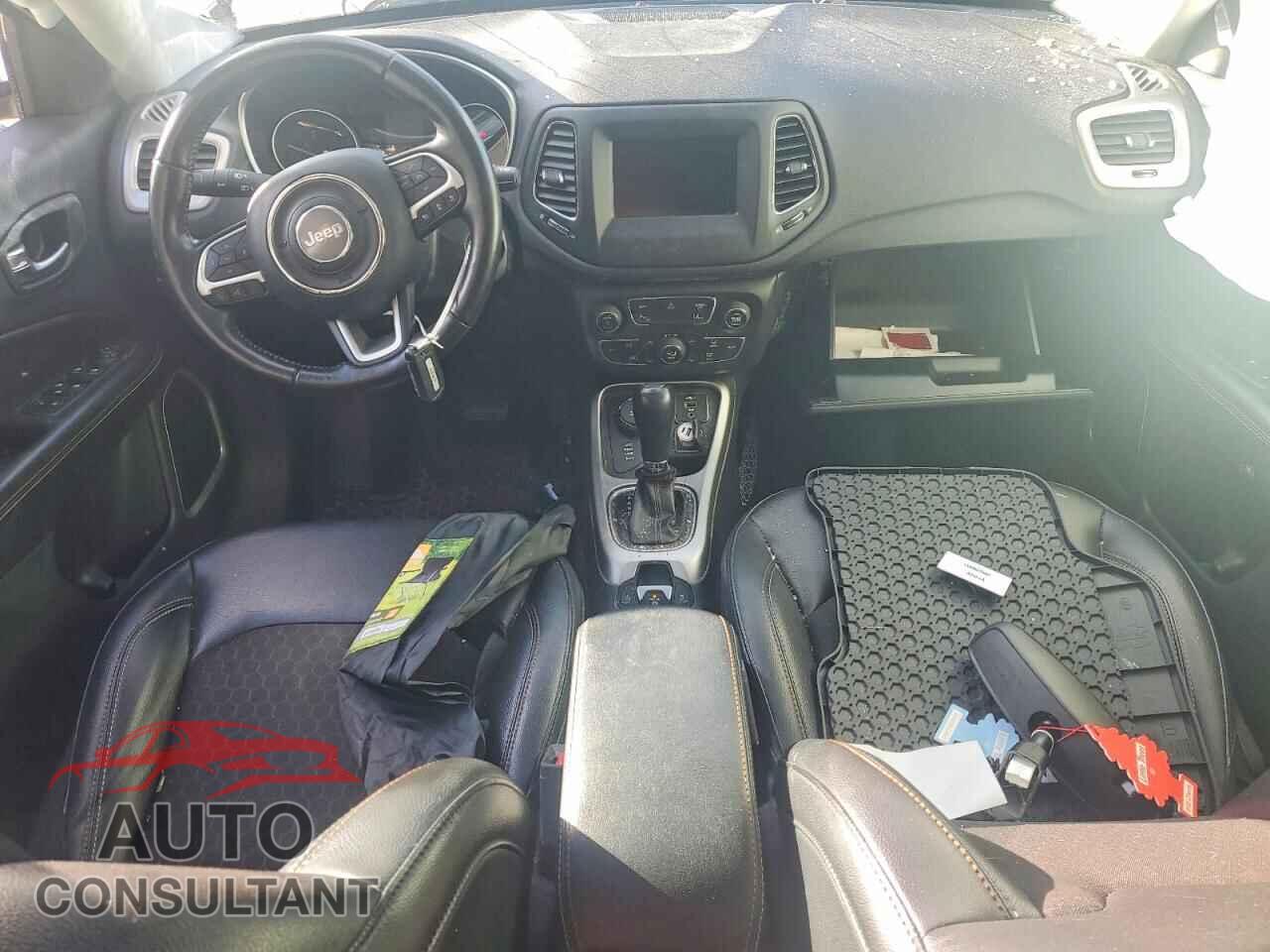 JEEP COMPASS 2020 - 3C4NJDBB0LT258213