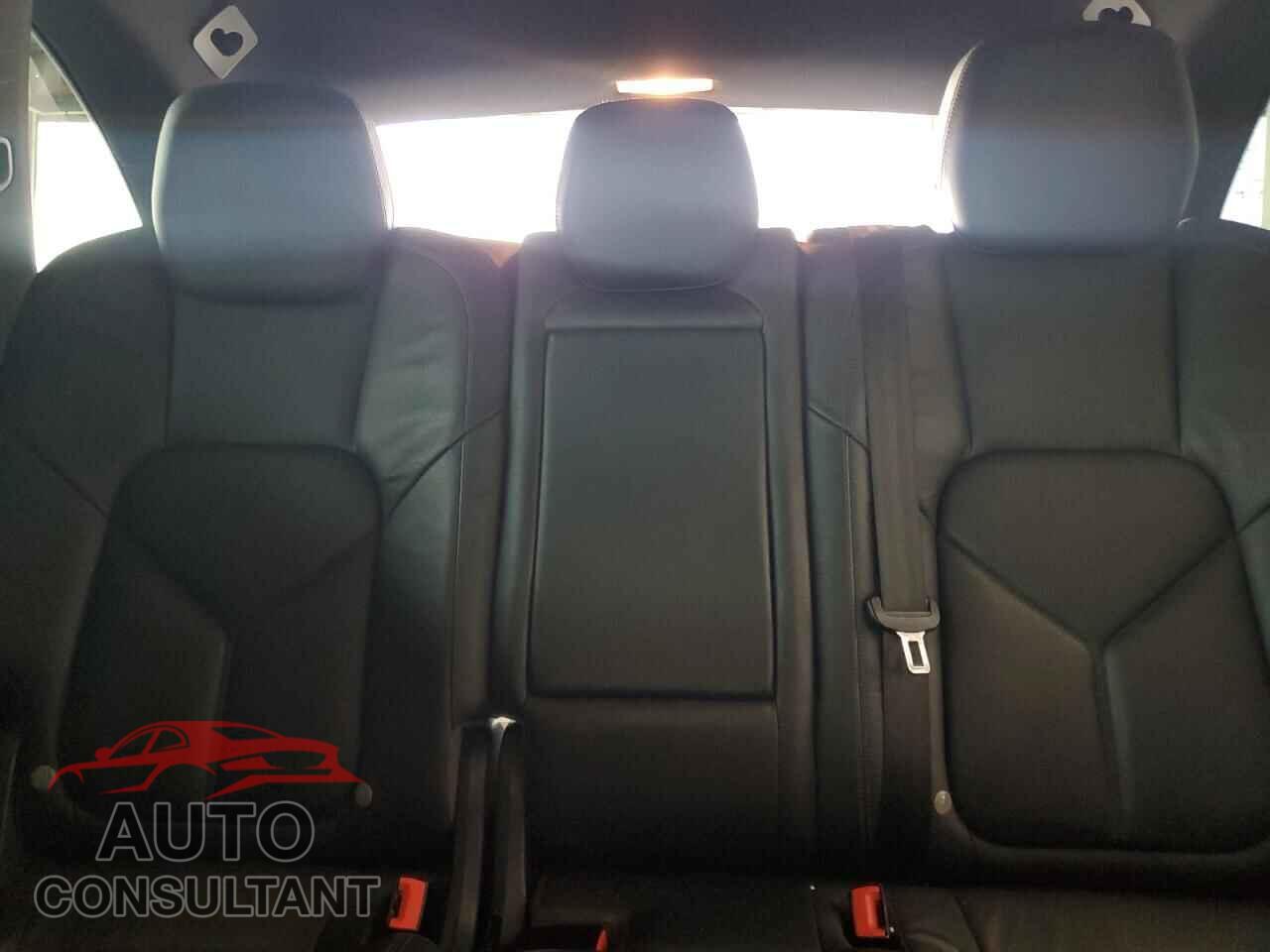 PORSCHE CAYENNE 2011 - WP1AB2A26BLA43395