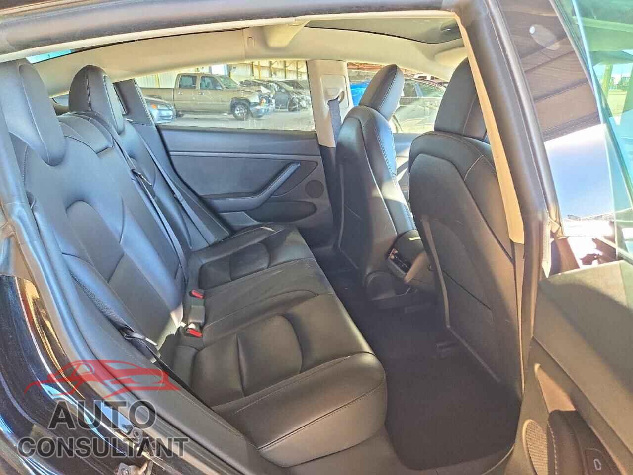 TESLA MODEL 3 2023 - 5YJ3E1EA8PF453655