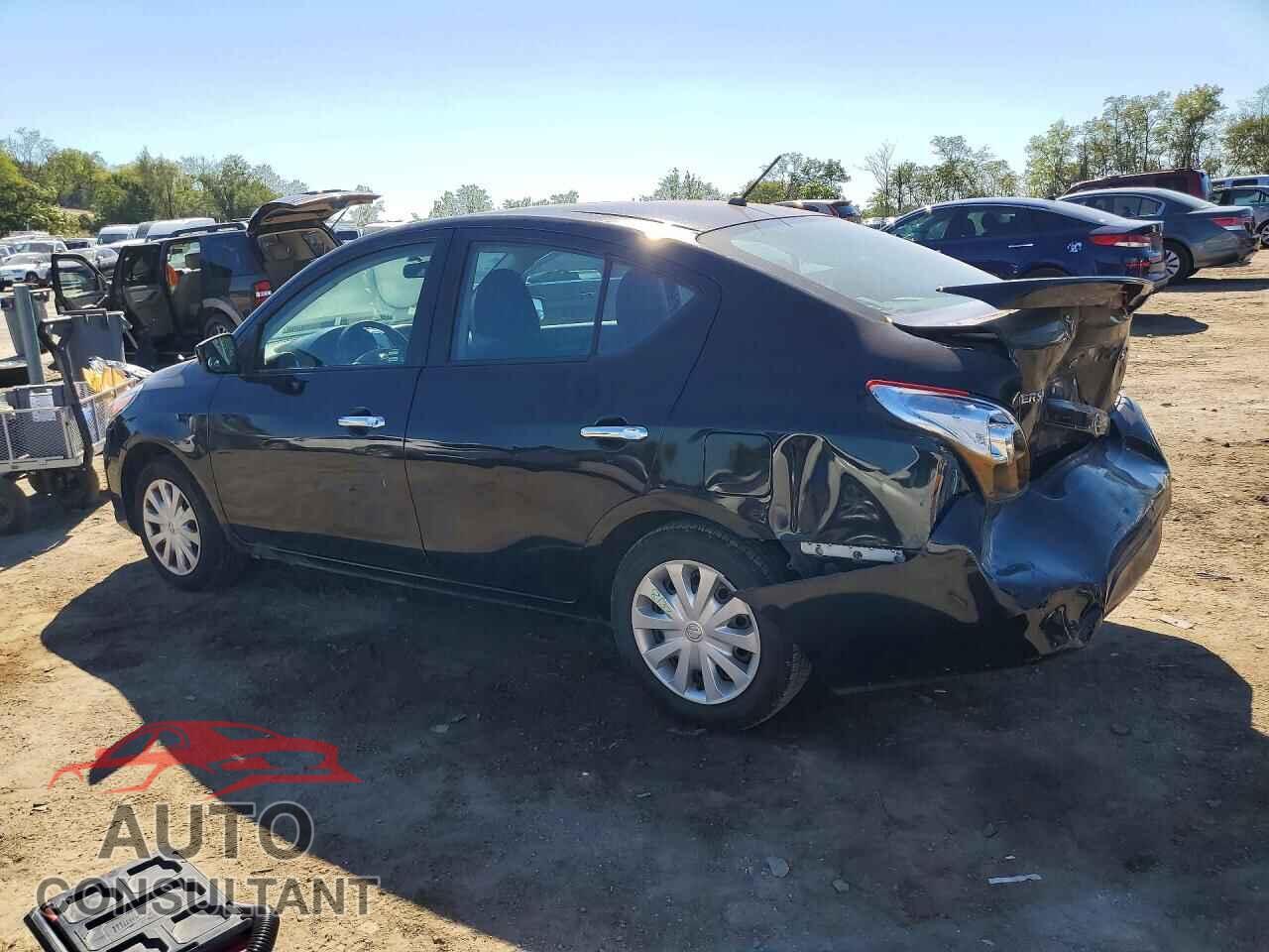 NISSAN VERSA 2017 - 3N1CN7AP3HL806421