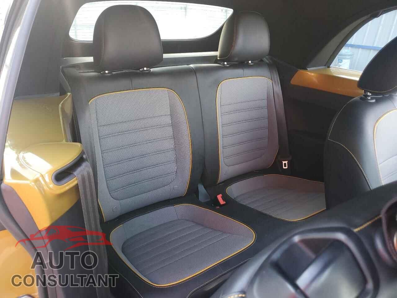 VOLKSWAGEN BEETLE 2017 - 3VWT17AT4HM800401
