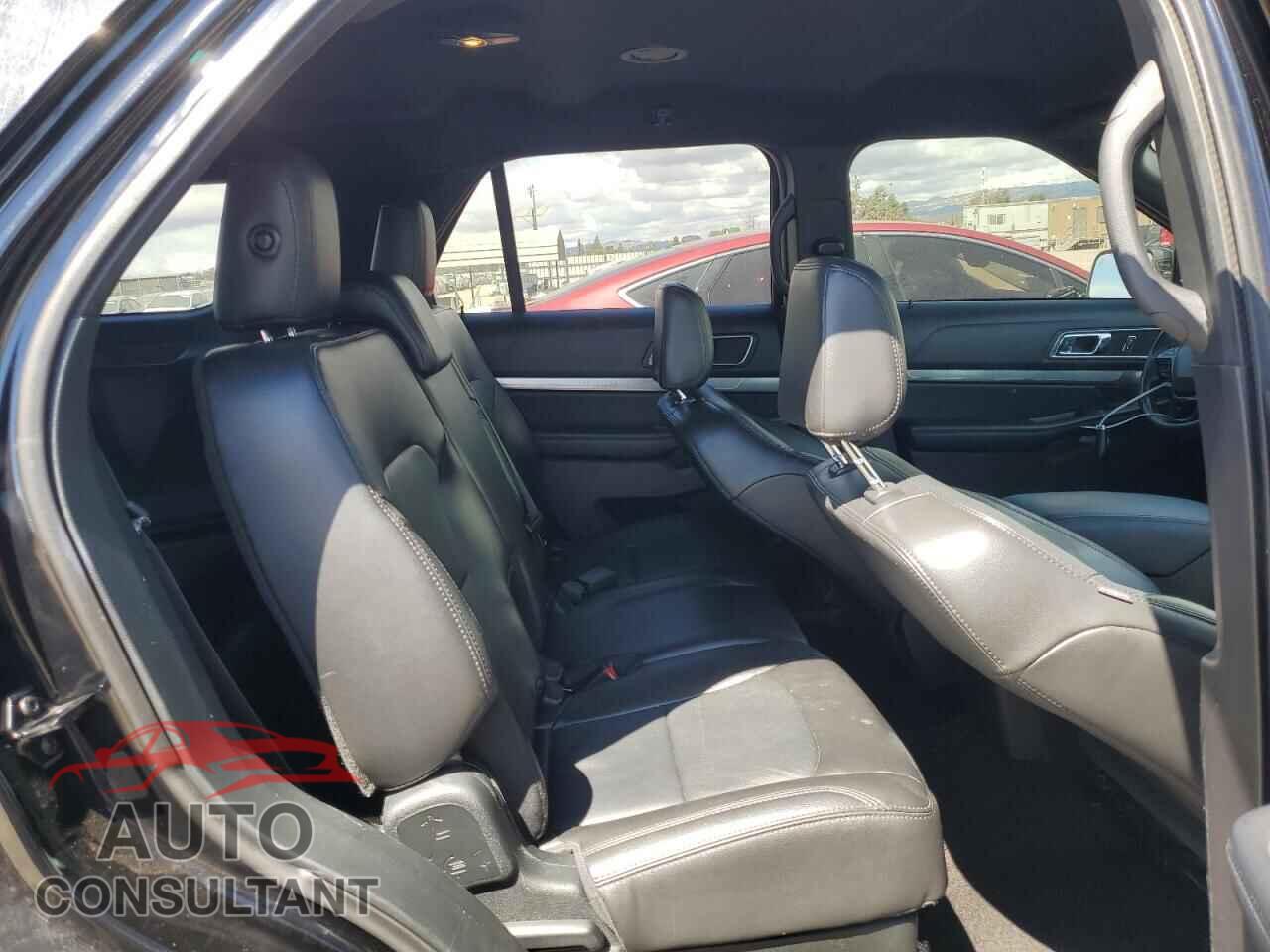 FORD EXPLORER 2018 - 1FM5K7D85JGB60131