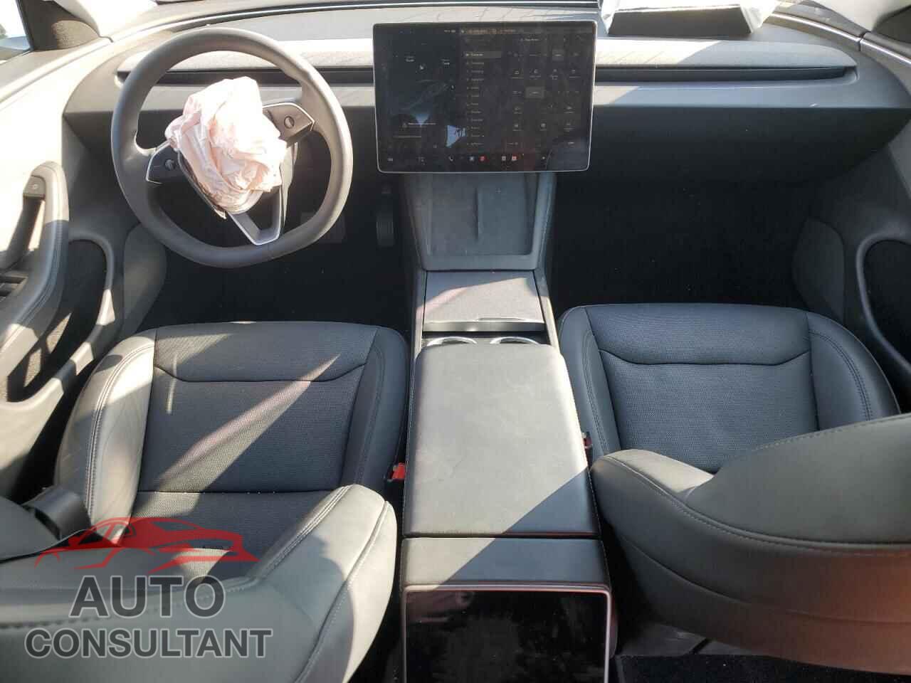 TESLA MODEL 3 2024 - 5YJ3E1EA2RF853178