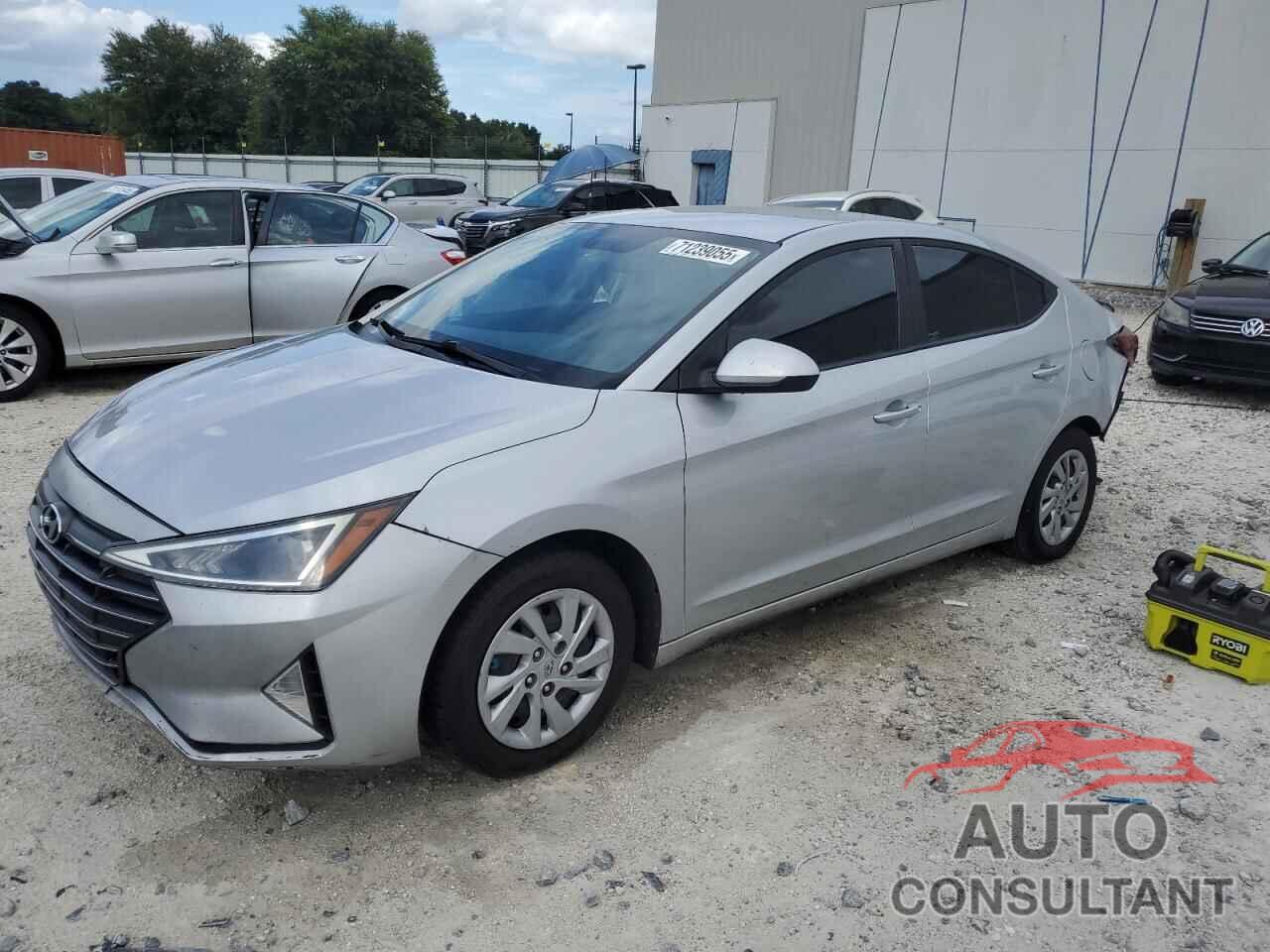 HYUNDAI ELANTRA 2019 - KMHD74LF9KU792872