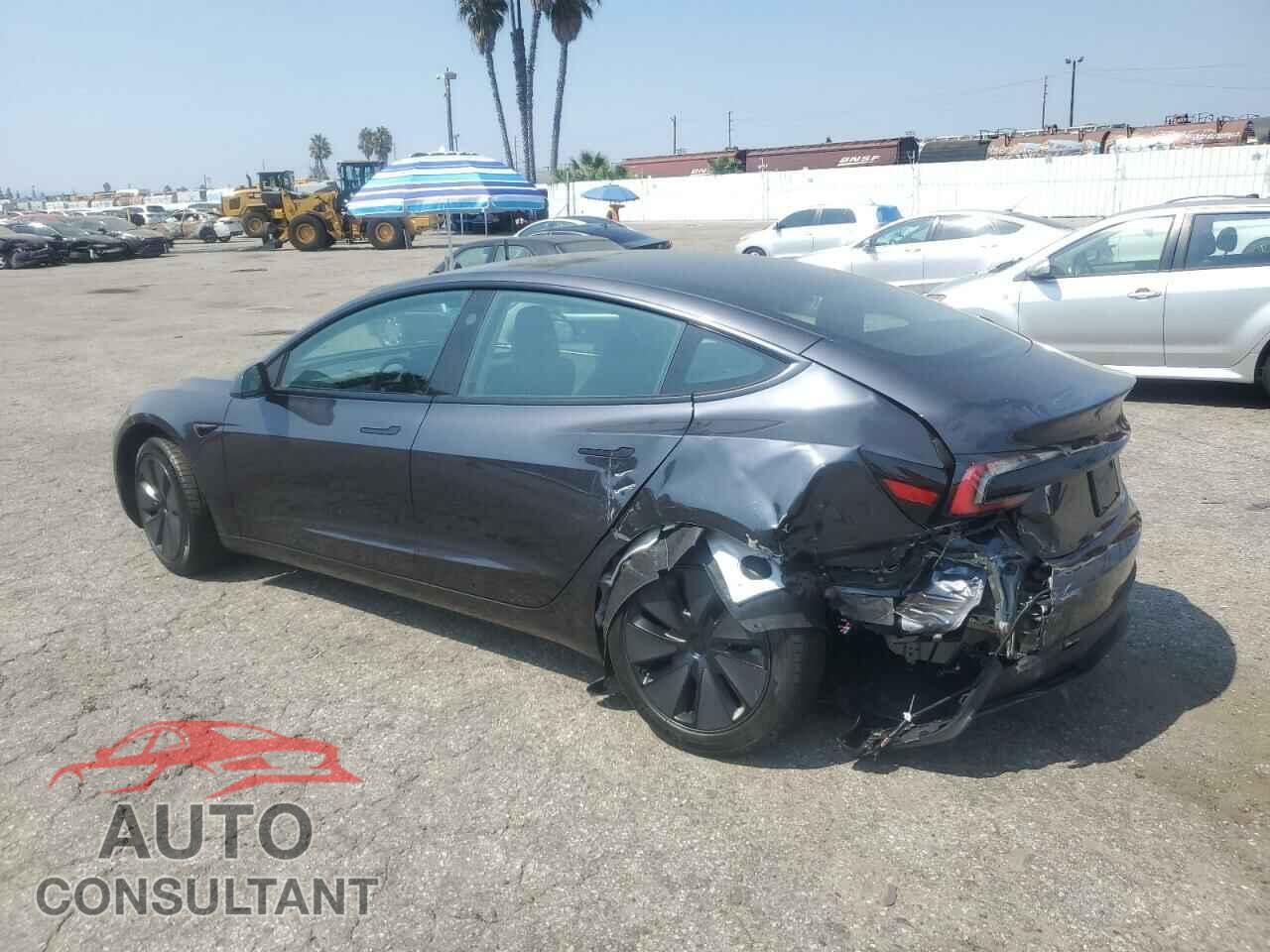 TESLA MODEL 3 2024 - 5YJ3E1EA5RF835581