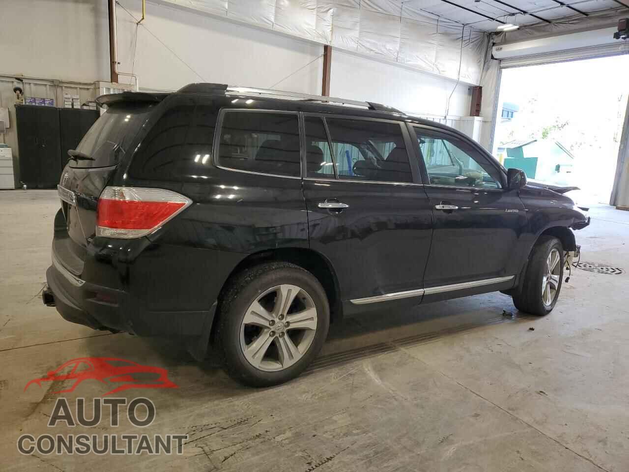 TOYOTA HIGHLANDER 2013 - 5TDDK3EH8DS227564