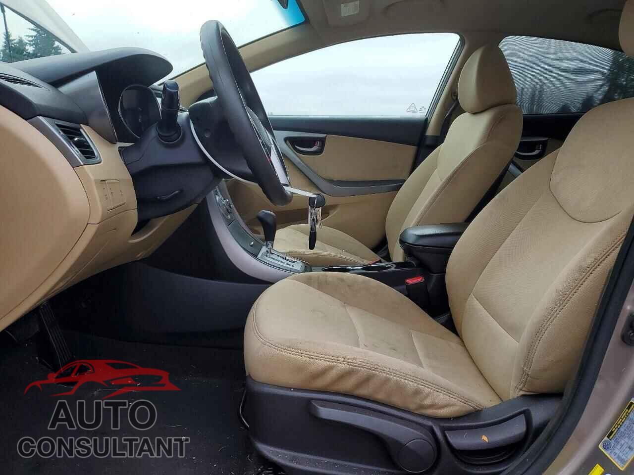 HYUNDAI ELANTRA 2012 - 5NPDH4AE7CH103242