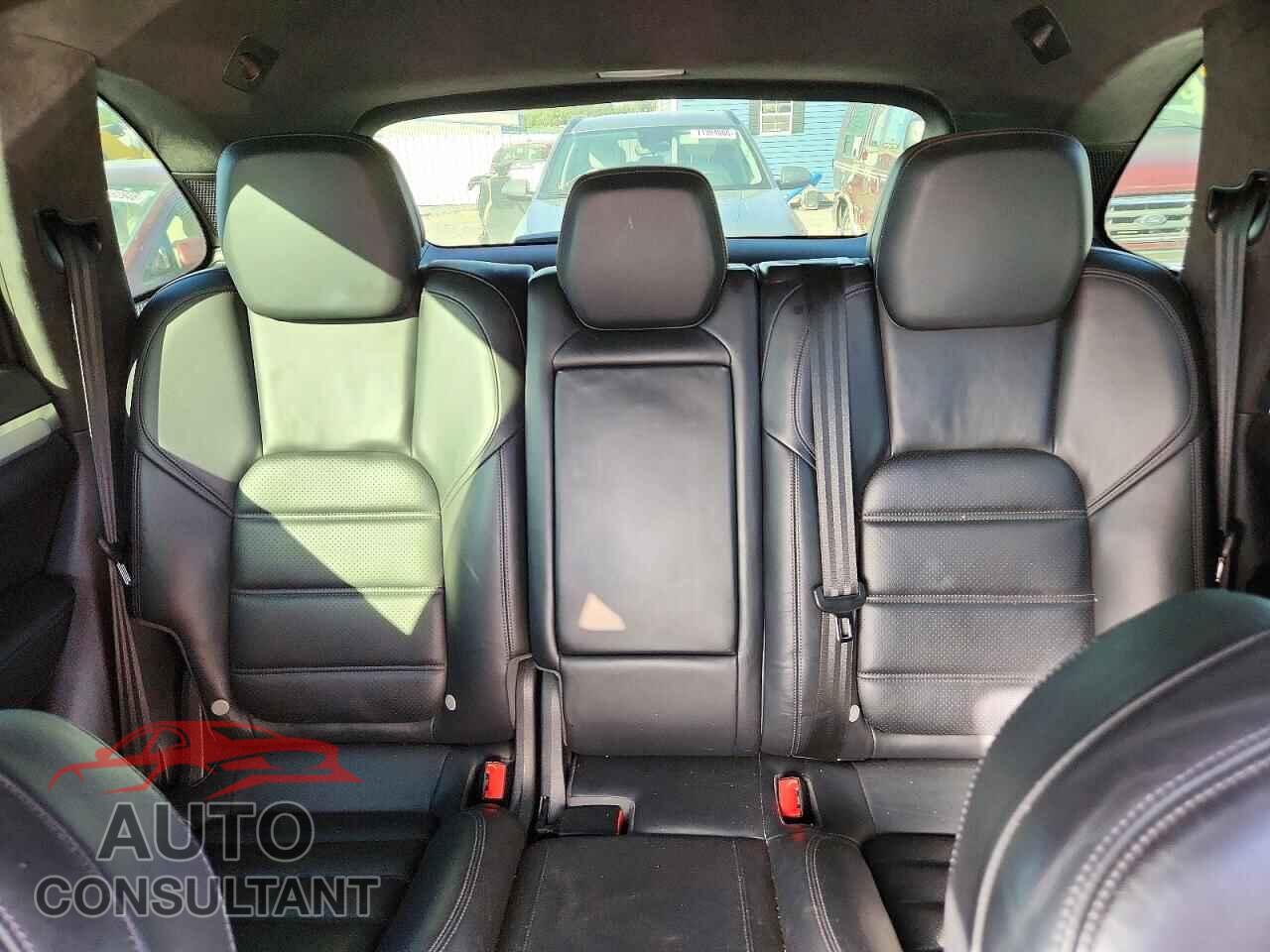 PORSCHE CAYENNE 2012 - WP1AC2A2XCLA80335