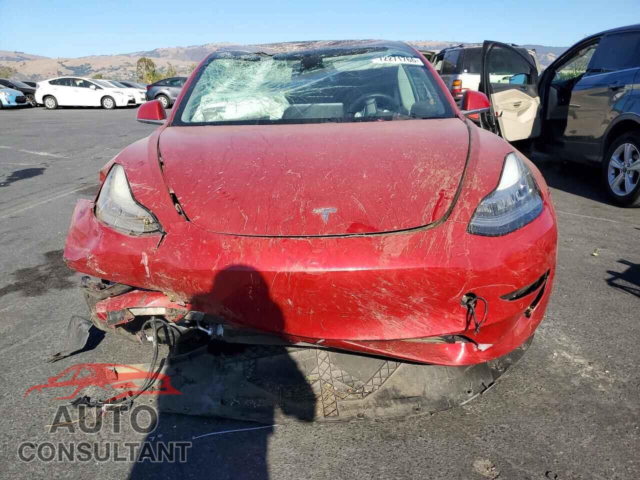 TESLA MODEL 3 2018 - 5YJ3E1EB5JF083619