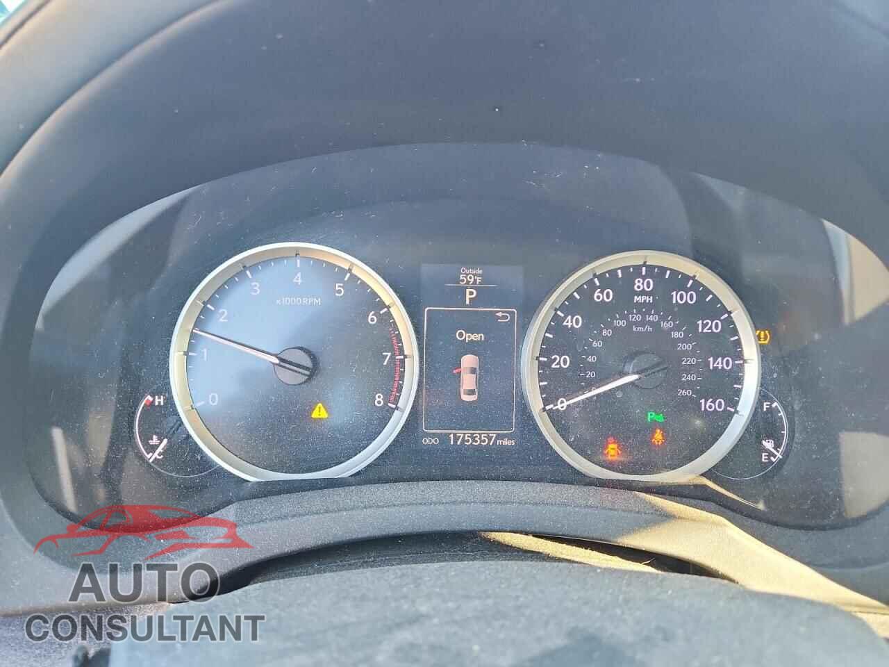 LEXUS IS 2015 - JTHBF1D26F5082836