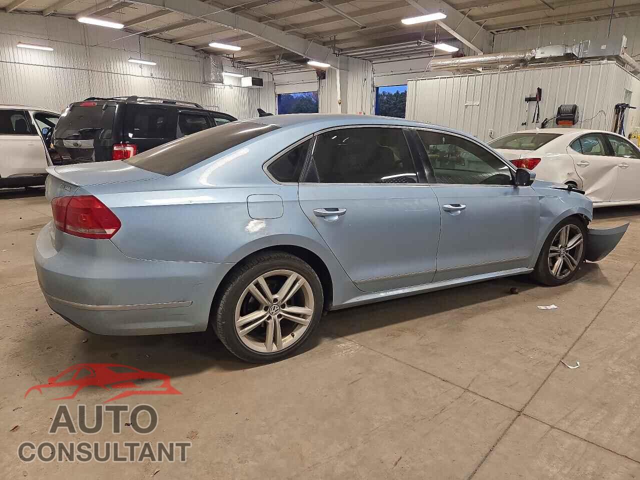 VOLKSWAGEN PASSAT 2013 - 1VWCN7A36DC048670