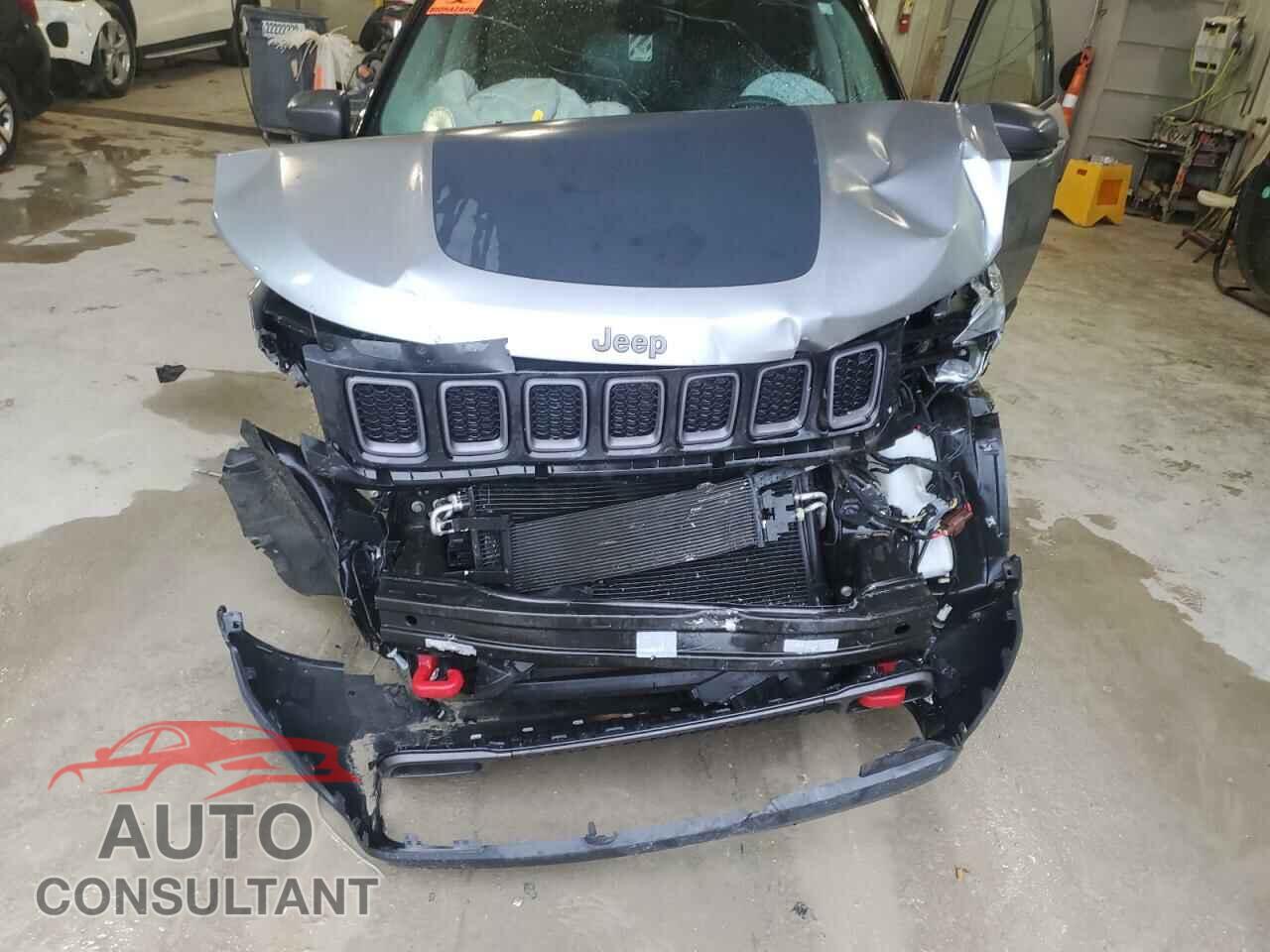 JEEP COMPASS 2017 - 3C4NJDDB7HT646236