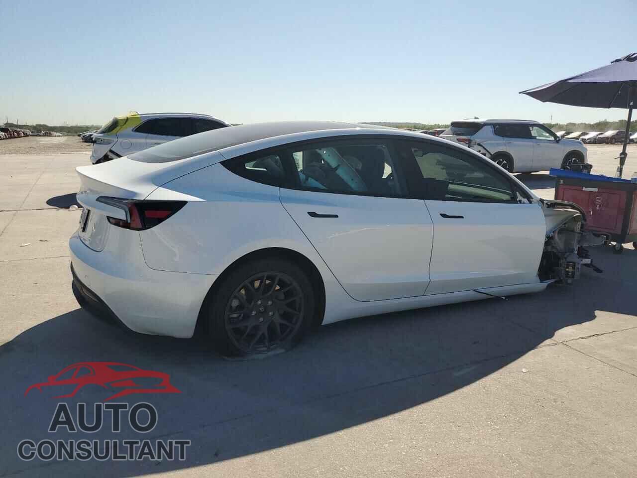 TESLA MODEL 3 2024 - 5YJ3E1EA8RF732803