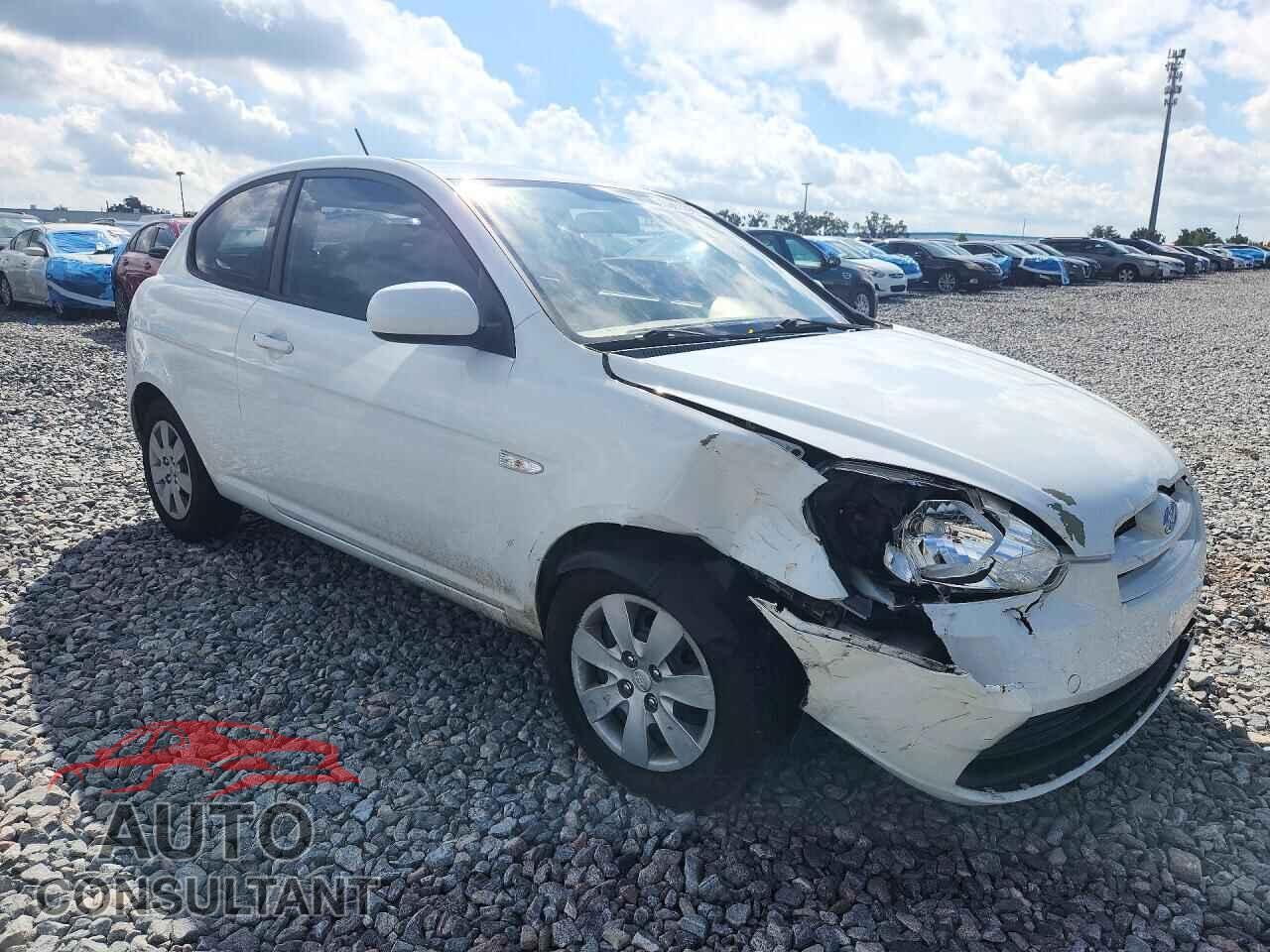 HYUNDAI ACCENT 2011 - KMHCM3AC3BU197541