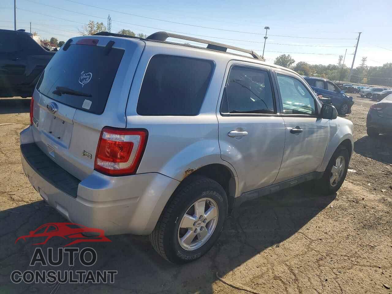 FORD ESCAPE 2011 - 1FMCU9DG7BKB60330