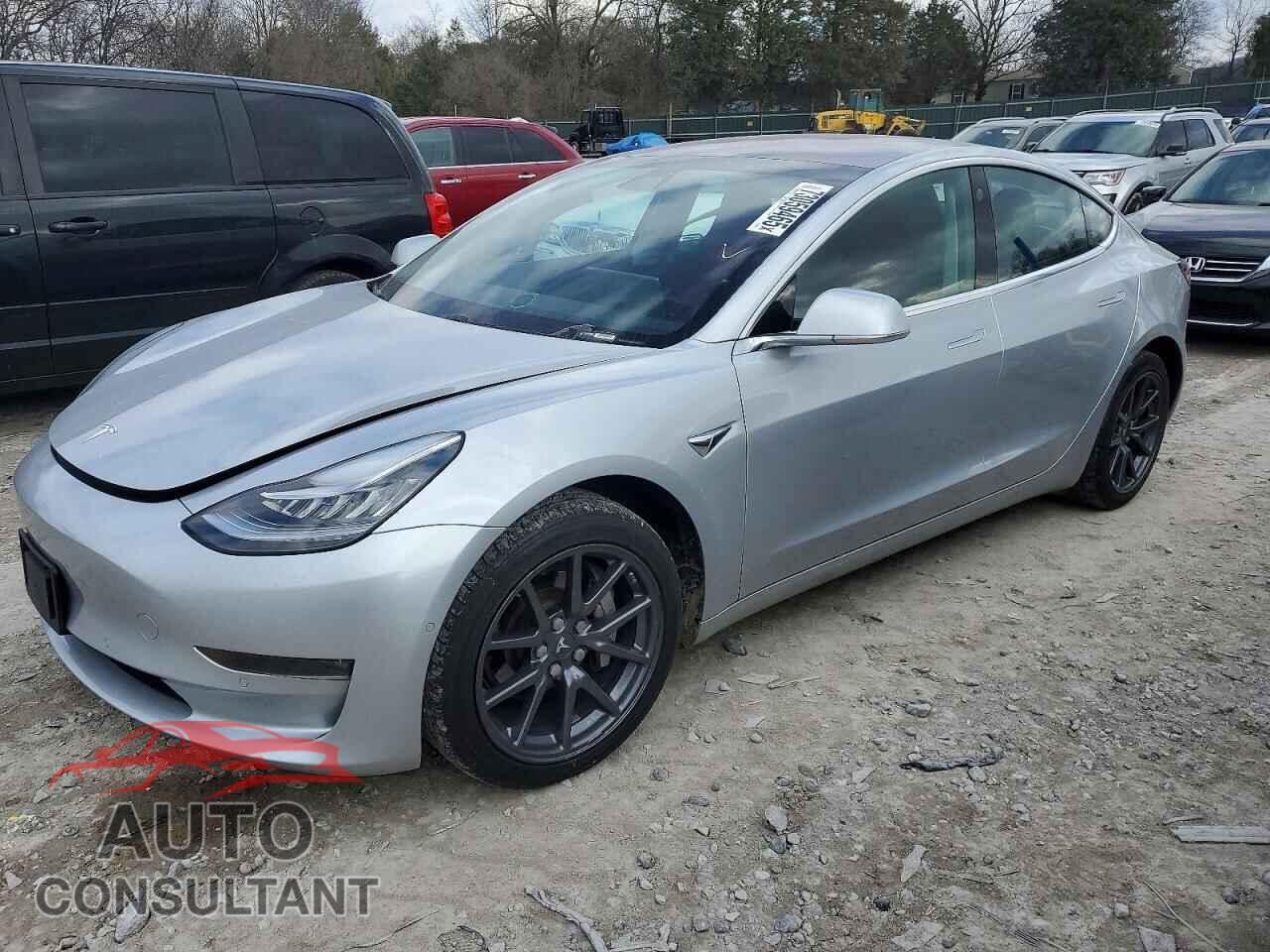 TESLA MODEL 3 2018 - 5YJ3E1EB1JF093371