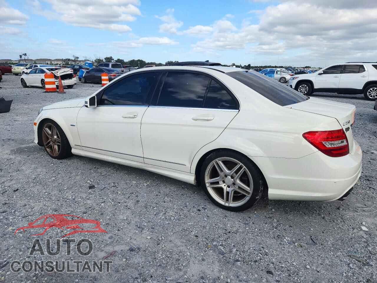 MERCEDES-BENZ C-CLASS 2012 - WDDGF4HB5CA605159