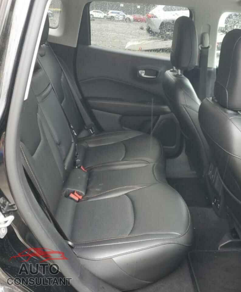 JEEP COMPASS 2019 - 3C4NJDCB5KT748627