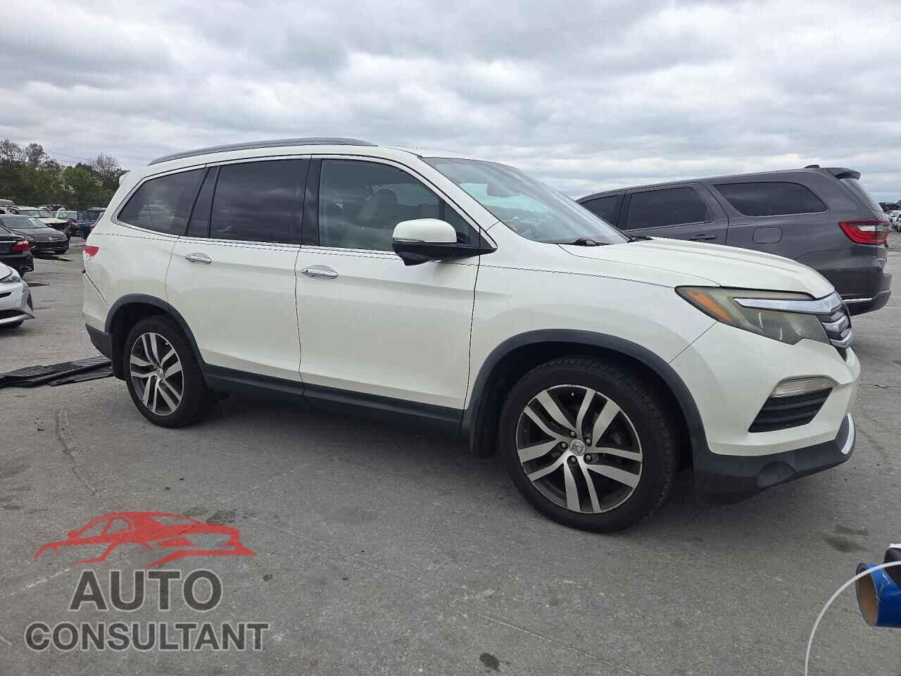 HONDA PILOT 2017 - 5FNYF5H94HB000615
