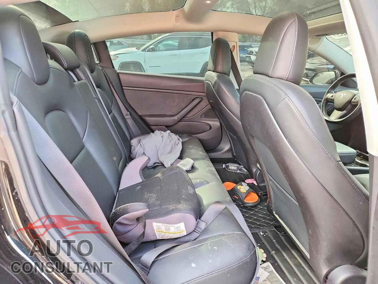 TESLA MODEL 3 2019 - 5YJ3E1EA7KF305022