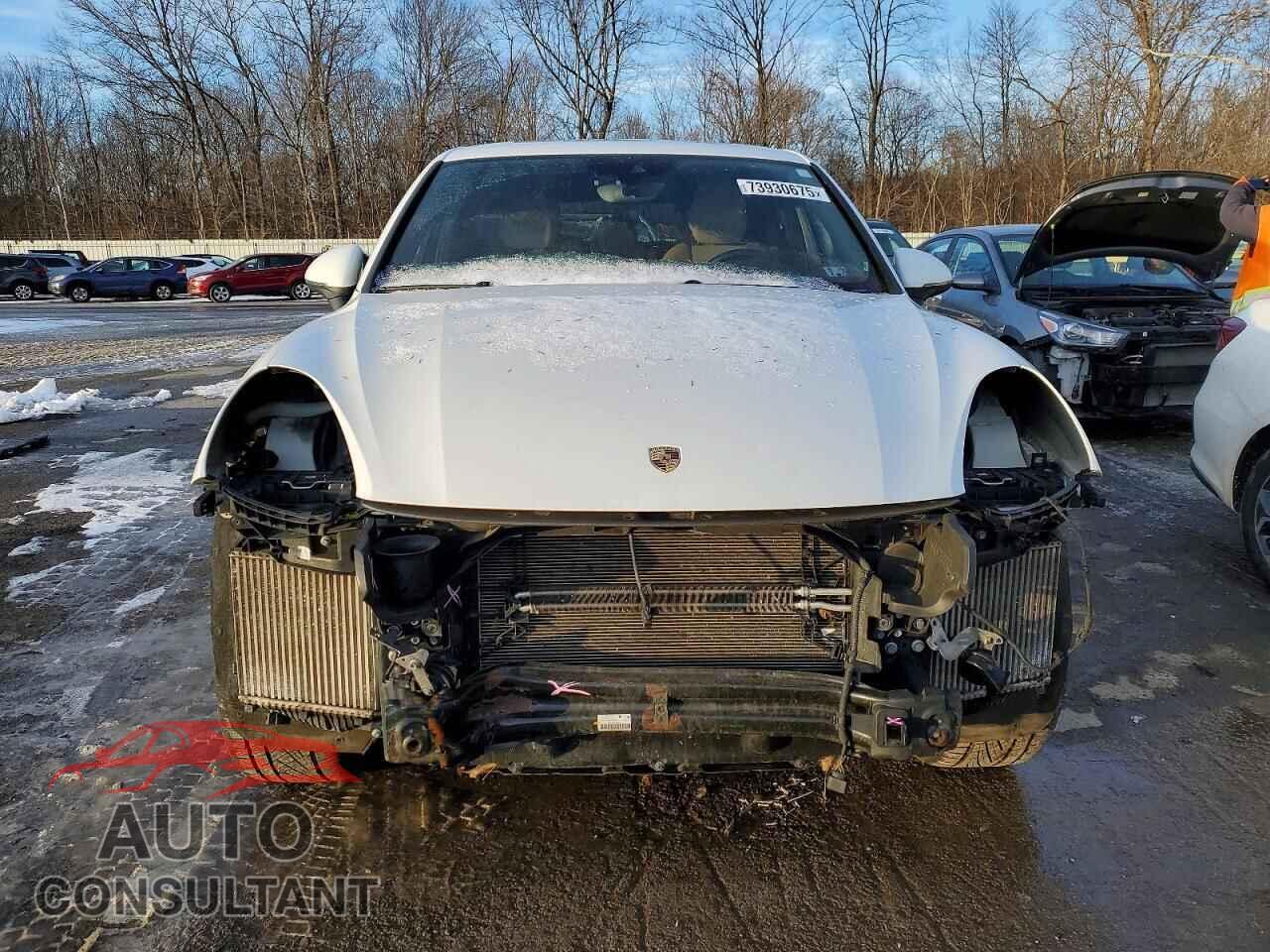 PORSCHE CAYENNE 2016 - WP1AF2A27GKA40216
