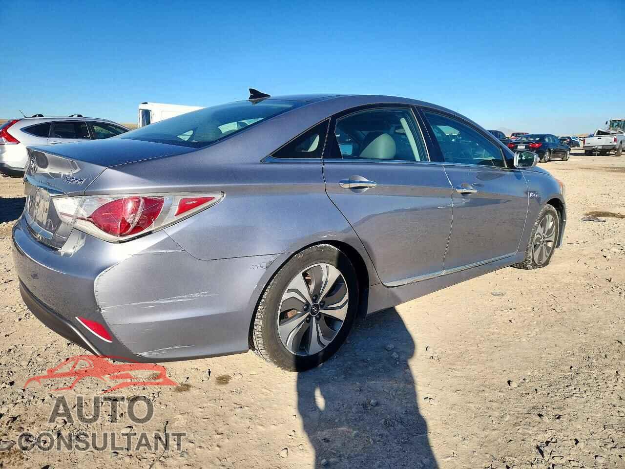 HYUNDAI SONATA 2015 - KMHEC4A42FA129569