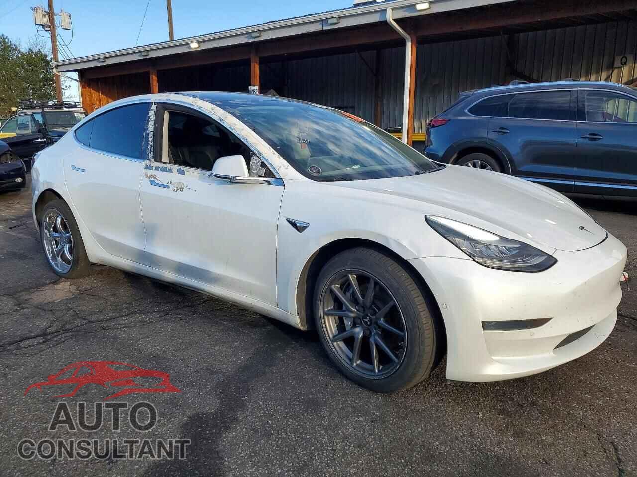 TESLA MODEL 3 2019 - 5YJ3E1EA3KF483770