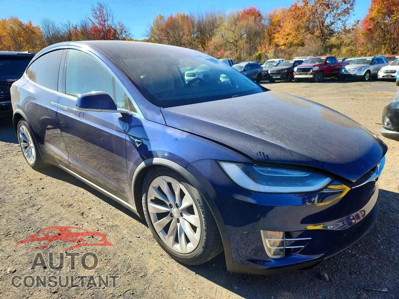 TESLA MODEL X 2017 - 5YJXCBE22HF054019