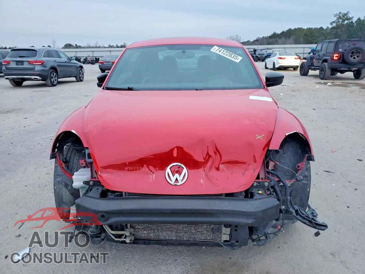 VOLKSWAGEN BEETLE 2015 - 3VWF17AT1FM654792