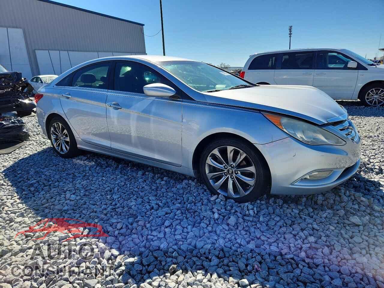 HYUNDAI SONATA 2013 - 5NPEC4AC2DH618006