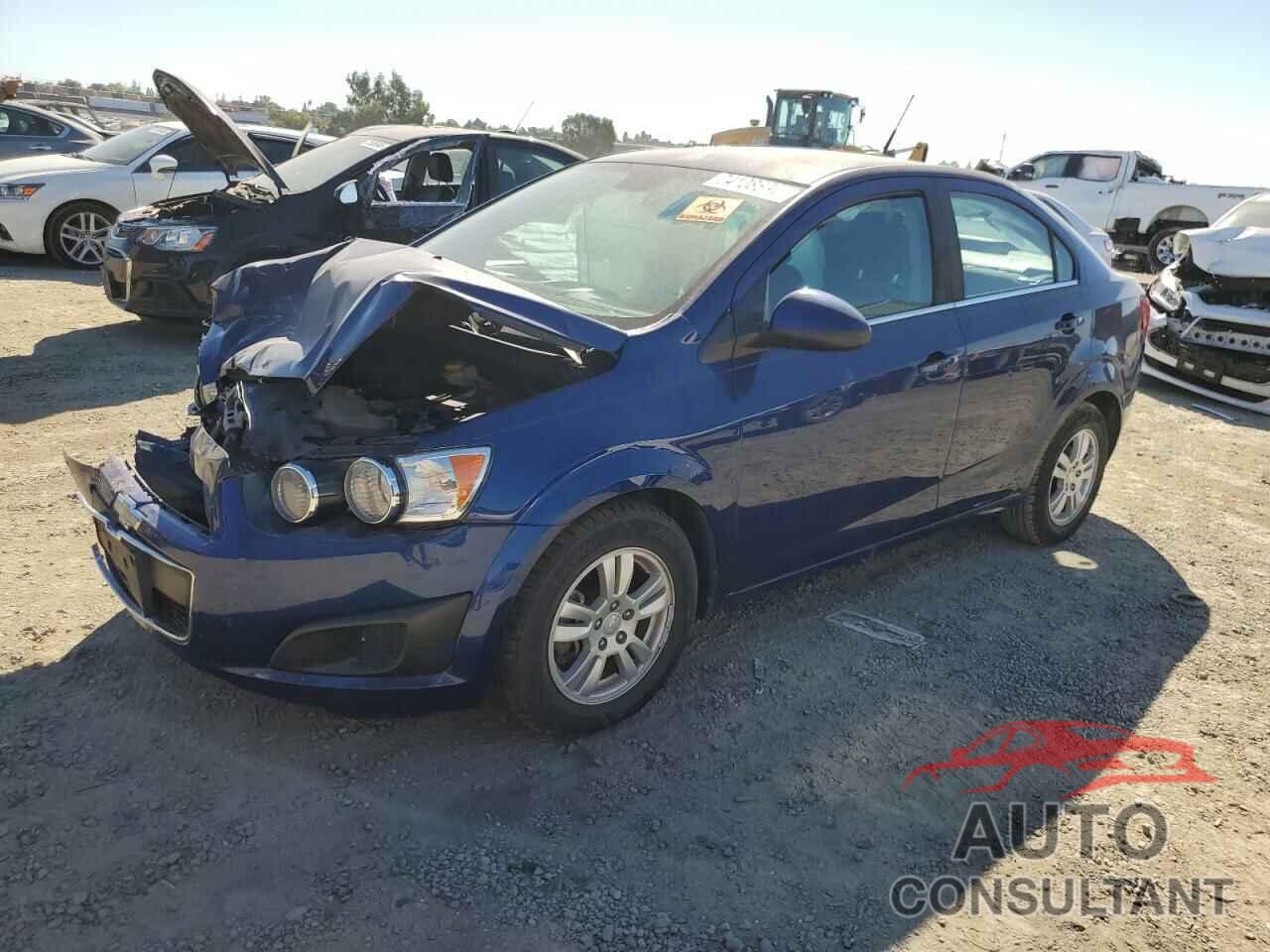 CHEVROLET SONIC 2013 - 1G1JC5SB0D4110156